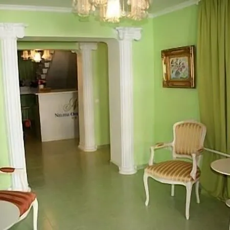 Nelisse Hotel